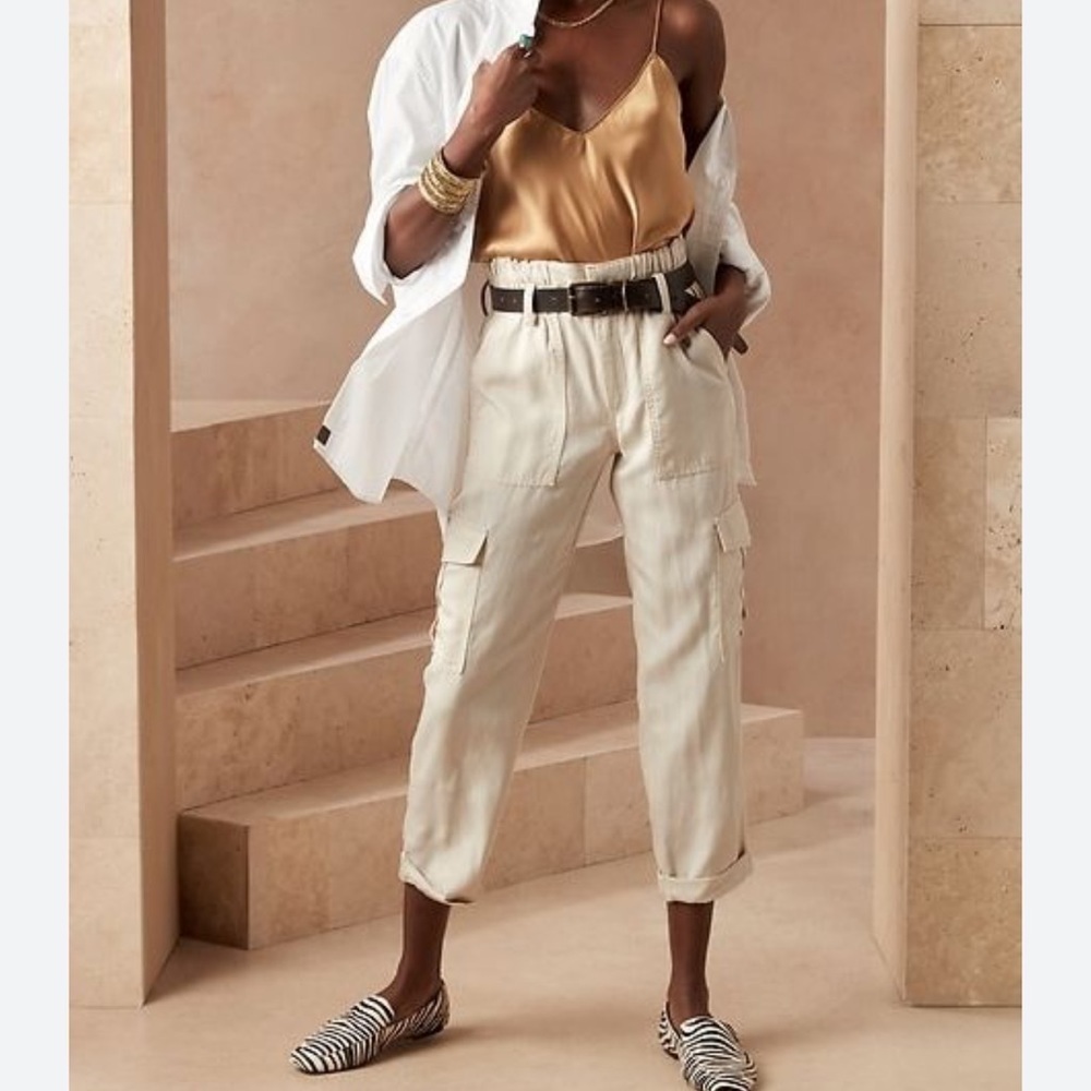 Banana Republic linen blend tapered cargo pants - Picture 2 of 9